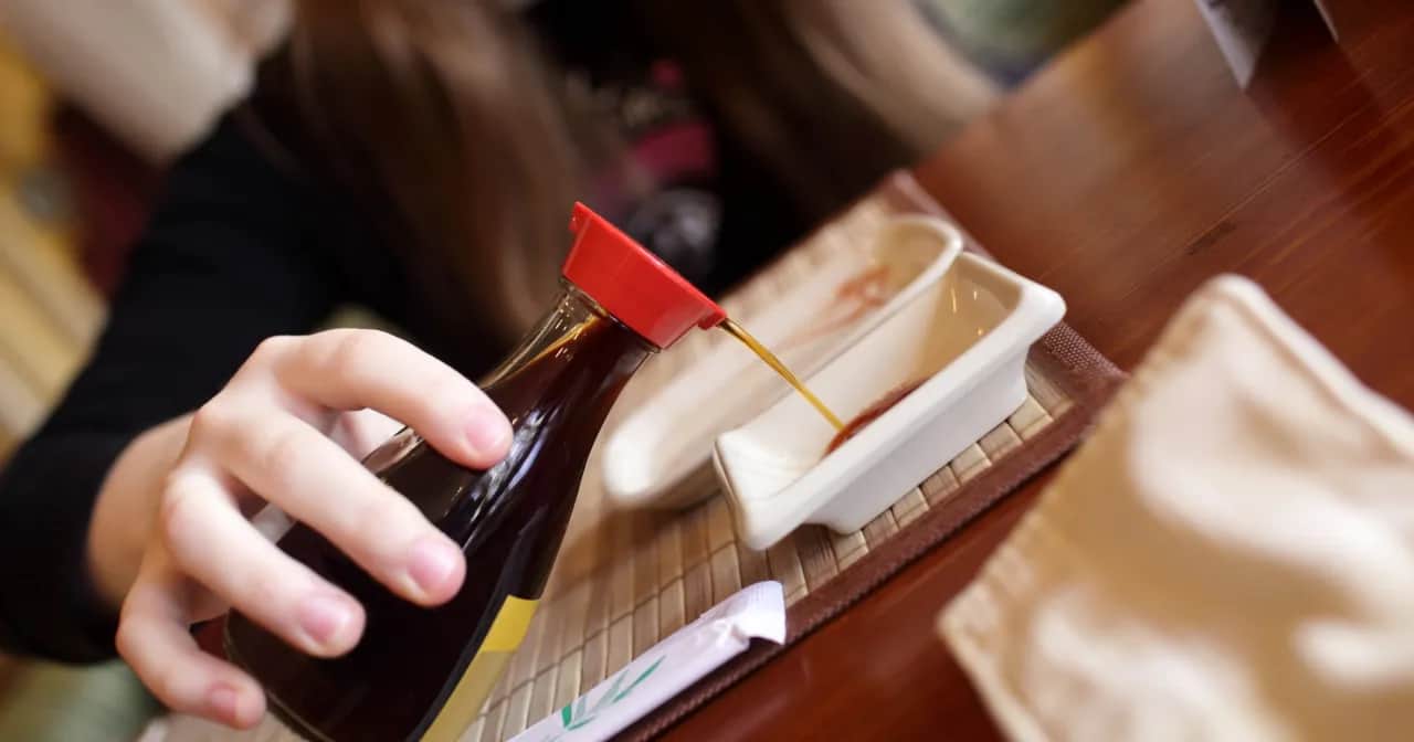 Sos sojowy: Z czego? Skład, produkcja, ukryte dodatki!