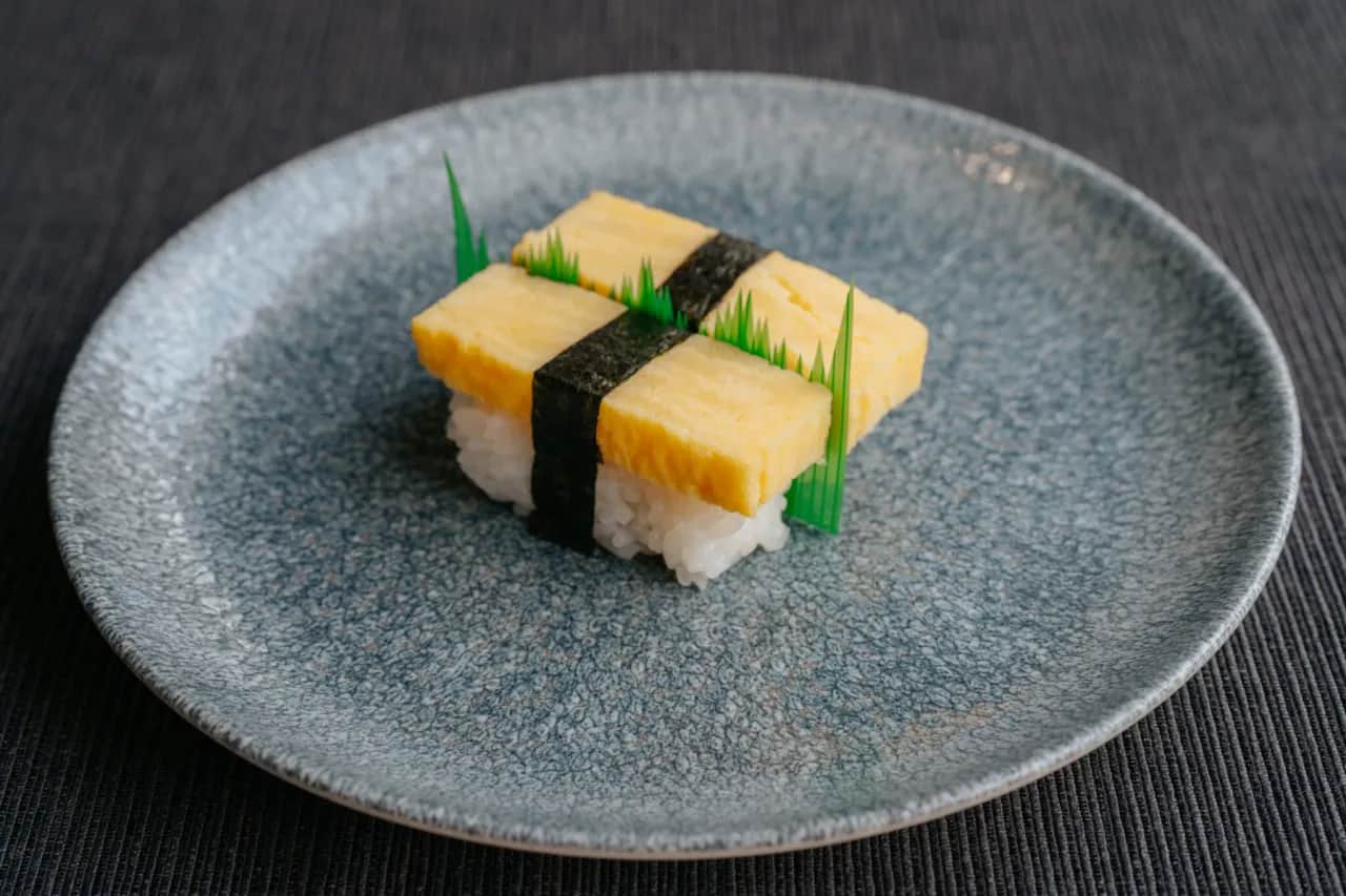 Tamago Sushi: Co to jest? Słodko-słony omlet bez ryby!